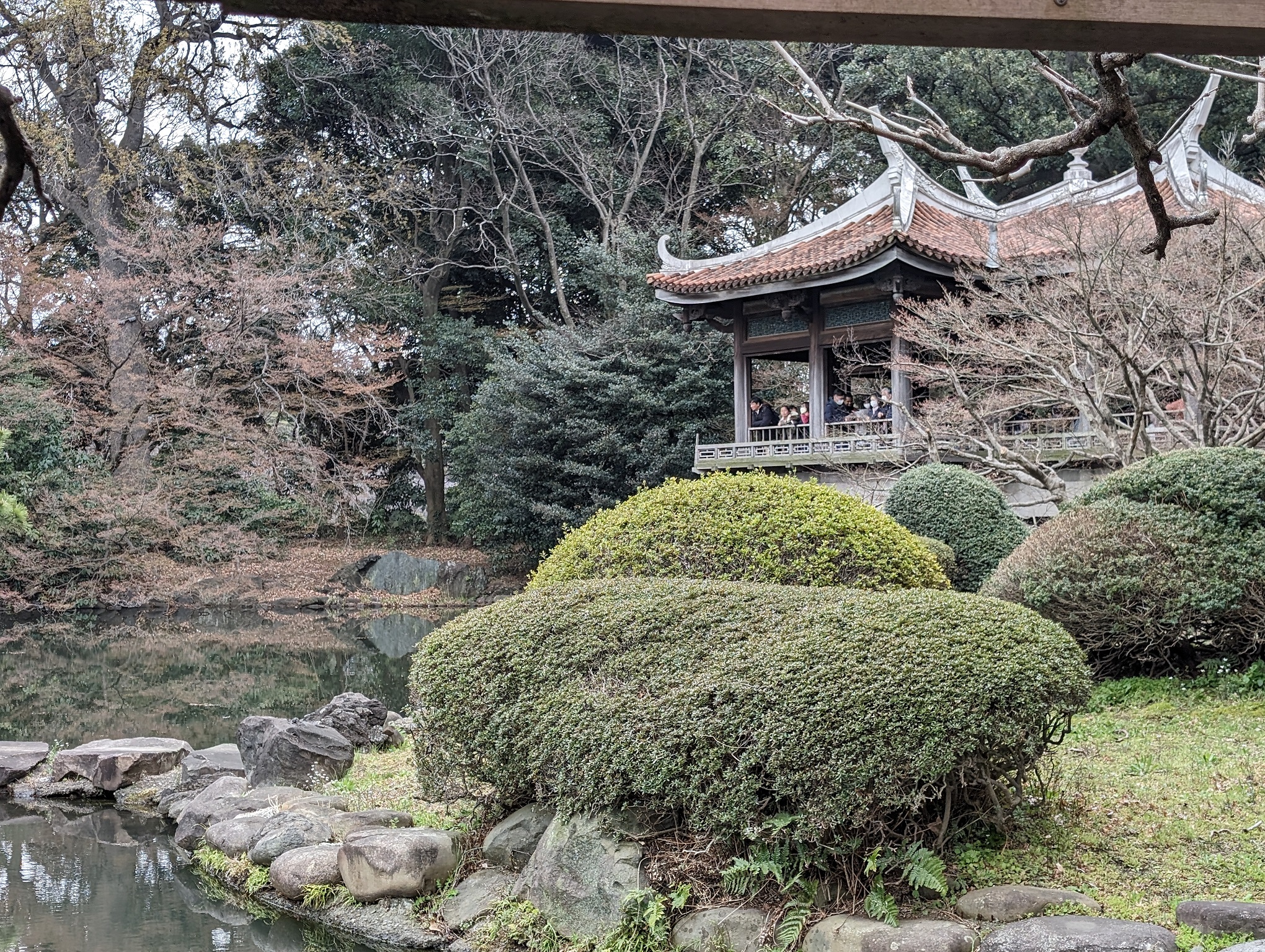 Pond near Kyu-Goryo-Tei (Taiwan Pavilion)